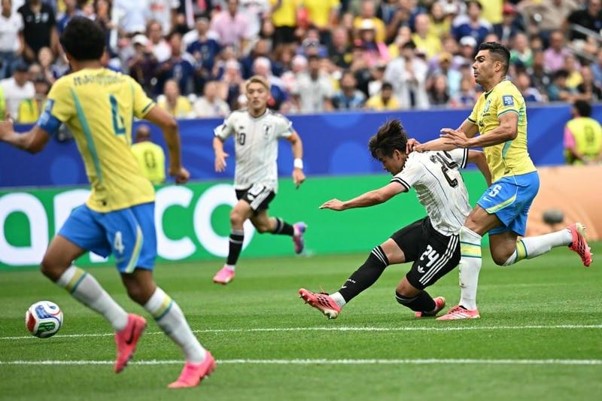 Brazil tạo màn ngược dòng trước Nhật Bản để giành quyền đi tiếp