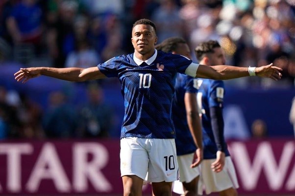 Kylian Mbappe hướng đến cột mốc ghi bàn lịch sử đầy ấn tượng